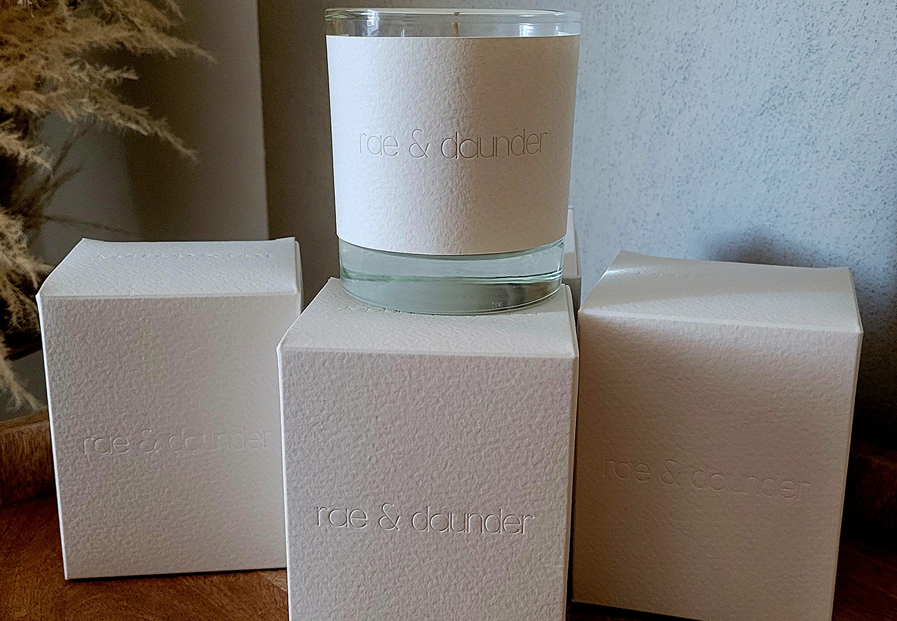 rae & daunder candes: the power of nature and the healing touch of candles